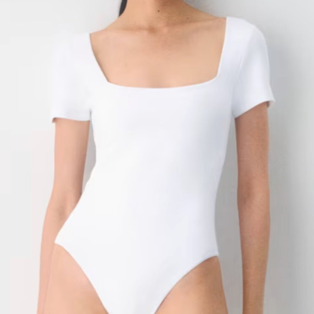 Artizia Original Contour Squareneck Bodysuit